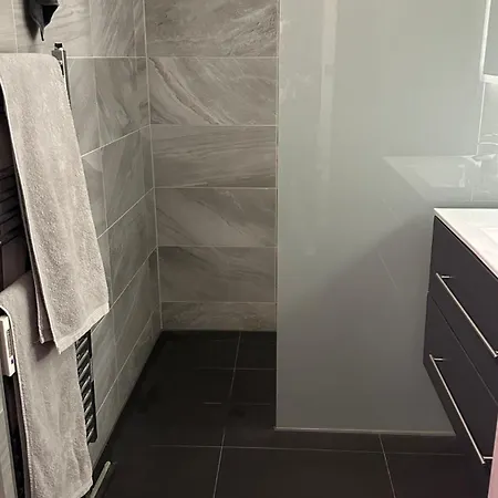 Апартаменти Lichtdurchflutete Penthousewohnung Mit Blick Auf Schoeckl Und Schlossberg Грац