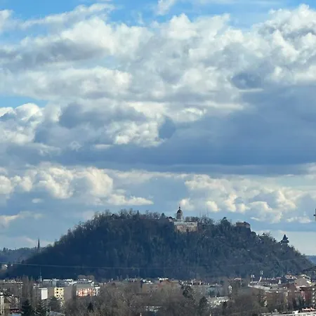 Апартаменти Lichtdurchflutete Penthousewohnung Mit Blick Auf Schoeckl Und Schlossberg *